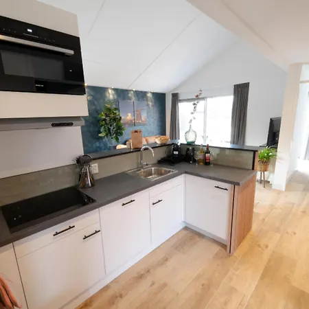 In Zevenhuizen With Sauna, Cleaning Included * Zevenhuizen (Zuidplas)